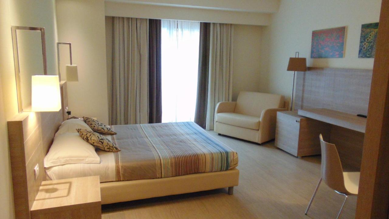 Turin Airport Hotel & Residence San Francesco al Campo Eksteriør billede