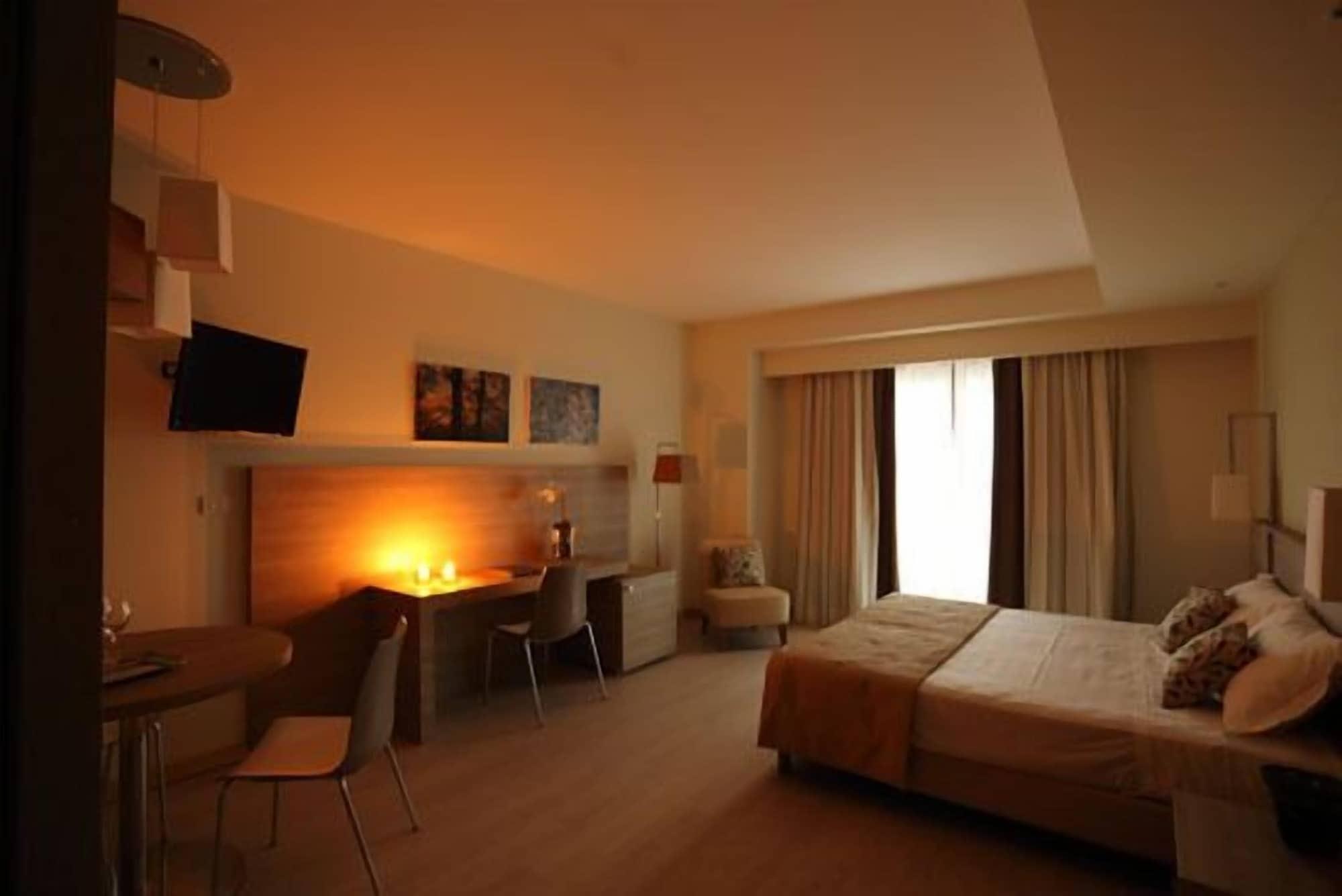 Turin Airport Hotel & Residence San Francesco al Campo Eksteriør billede