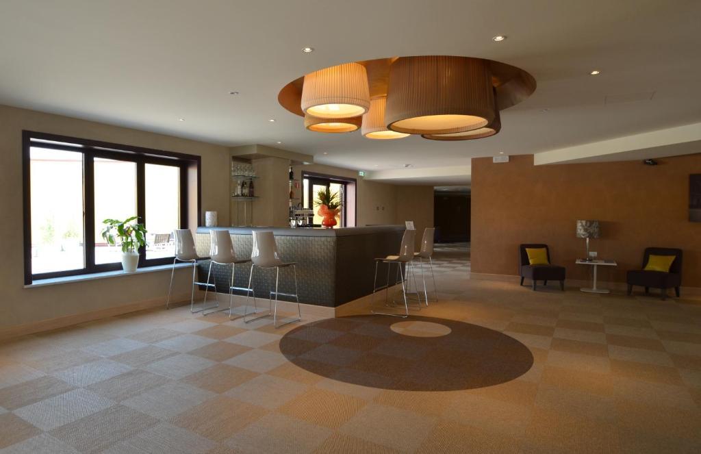 Turin Airport Hotel & Residence San Francesco al Campo Eksteriør billede